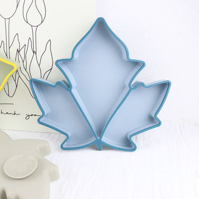 Unbreakable Silicone Divided Suction Plate Colorful Maple Shape