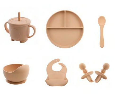 Non Toxic Silicone Baby Feeding Set  silicone dummy holder Silicone Bib And Plate Set With Customize Logo