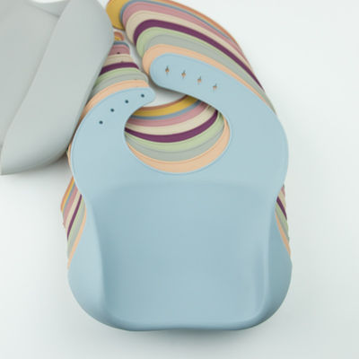 4 Buttons BPA Free Silicone Baby Bib Waterproof Soft Durable Adjustable