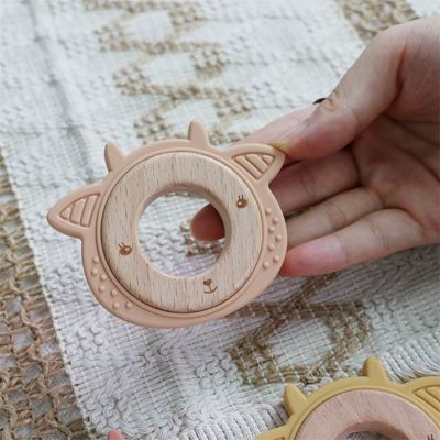 Multifunctional Silicone Baby Teether With Attachable Teething Wooden Ring Animal Pattern