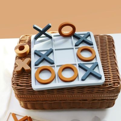 MOQ 50 Sets Silicone XO  Tic Tac Toe Puzzle Customizable Logo Colors BPA Free CE Certificate Silicone Toys