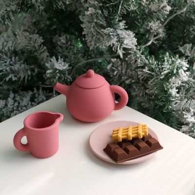 Latest Kids Toys BPA Free Food Grade 17pcs Set Silicone Cup Spoon Coast Dessert Teapot Toy Kit